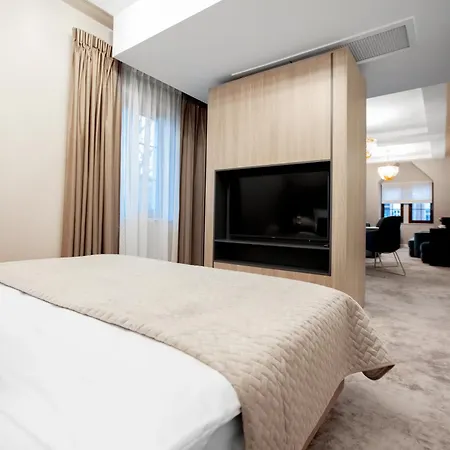 Grand Park Hotell