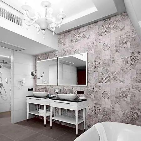 Grand Park Hotel